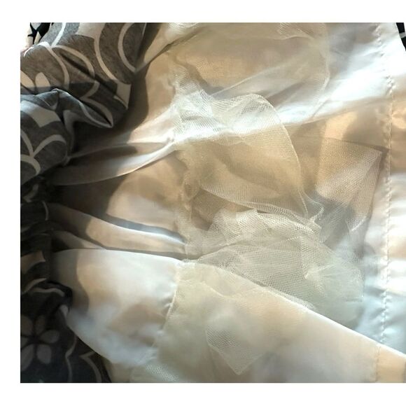 Carters floral black and white dress with a petticoat. Good condition. - Picture 4 of 4